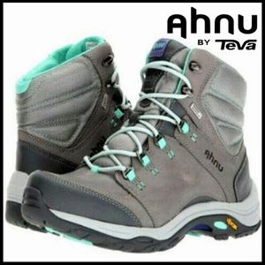 NEW! Ahnu Waterproof Hiking Boot Women's Size 6.5